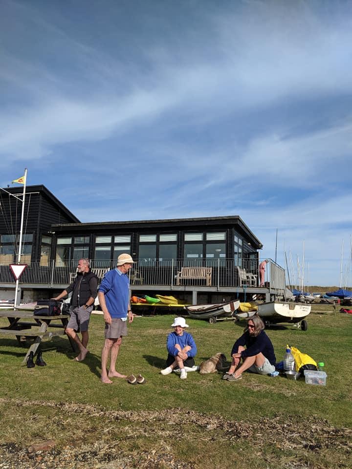Waiting to launch at Slaughden SC ©Alistair Randall 