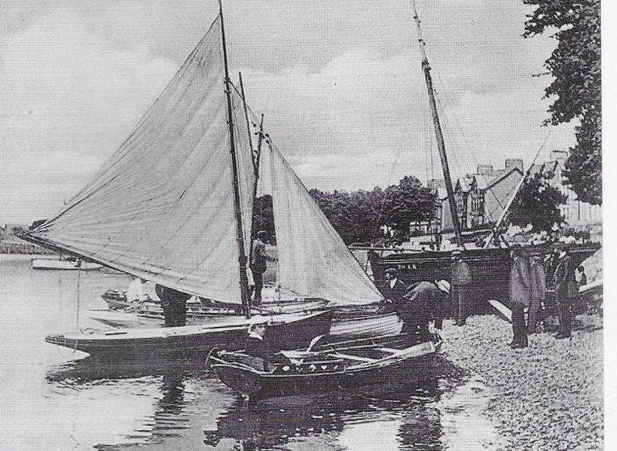 Crossfield-built 'Bonita' racing back into the Swale ©Arnside Sailing Club 