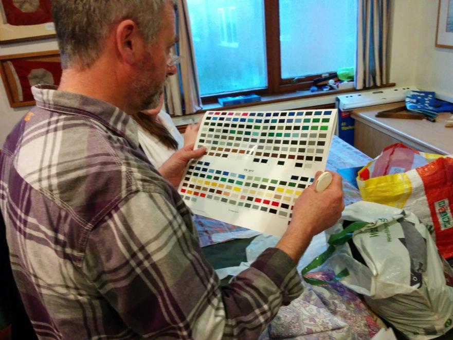 New look for Clytie? Perusing colour charts at Teamac Paint Seminar ©Sue Lewis 