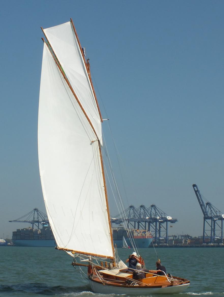 'Kestrel' sports her topsail in the Pursuit Race to Wrabness, August Cruise, 2015 ©Sarah Adie 