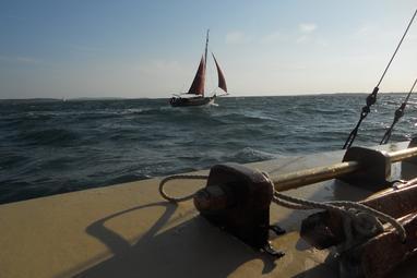 Helen sailing to Poole ©Jessica Warren