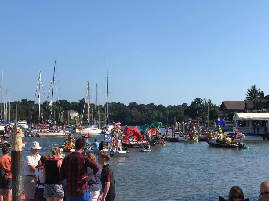 Dinghies all shapes and sizes taking part ©K Peat 