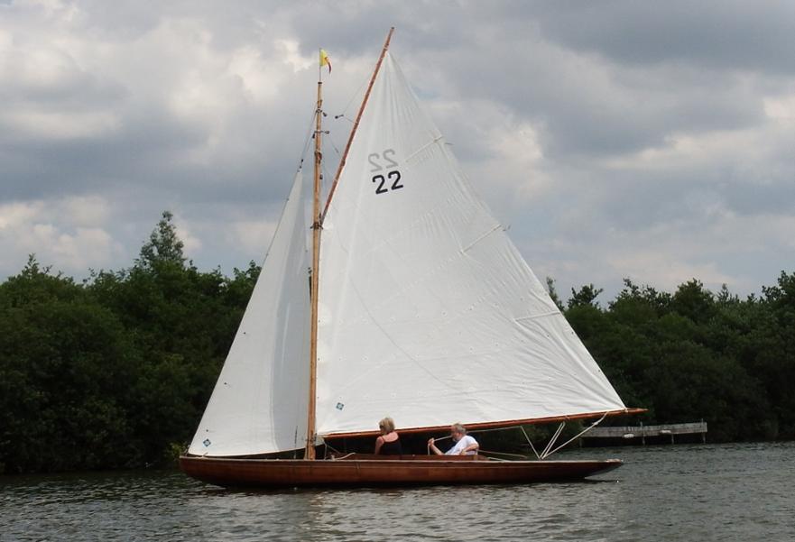 Brown boat 'Dipper', sails on Ranworth Broad, 2015 ©Julian Cable 2015 