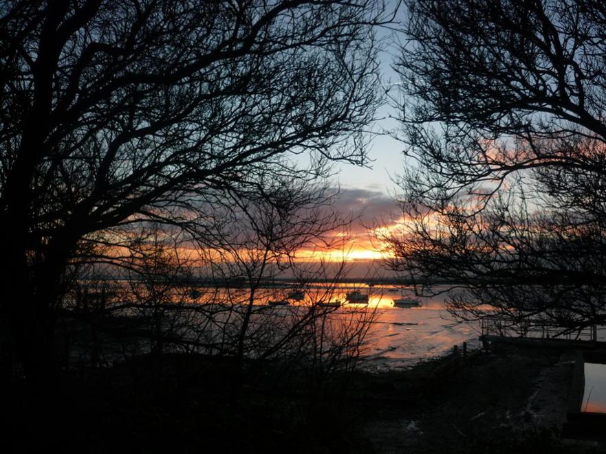 Sunset looking across Mersea Fleet from the Coast Rd ©Wendy Wetherill 2015 
