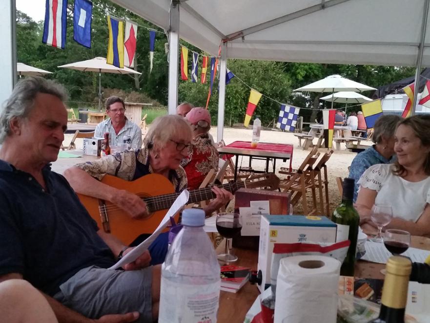20210717 Liz leading the sing song