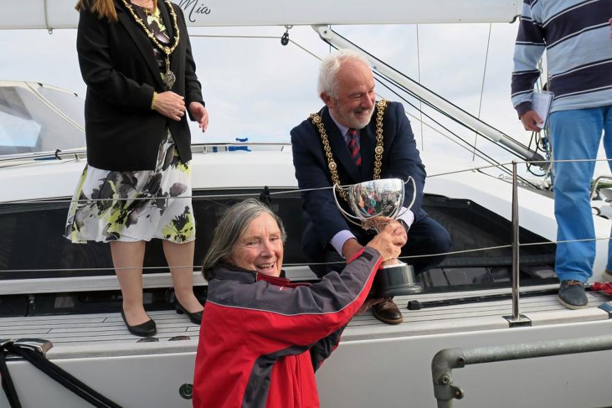 Hannah Mill's Mum with the BCYA Champion's Cup ©Viv Head