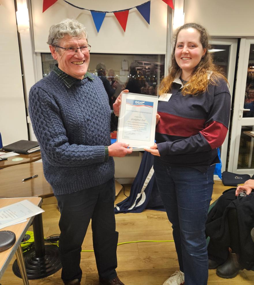 Georgina Tall receiving a Presidents Commendation ©OGA