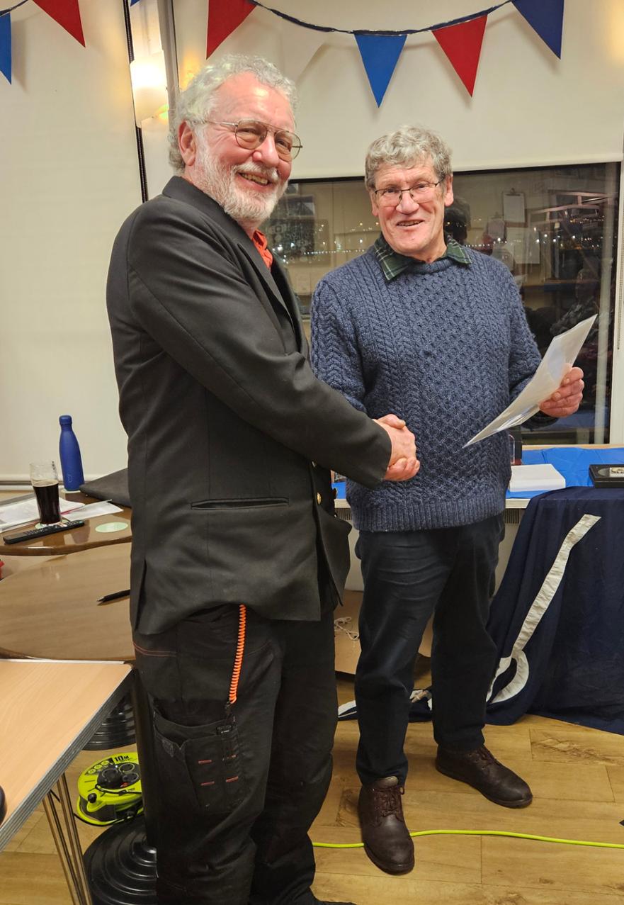 Pete Elliston receiving a Presidents Commendation ©OGA